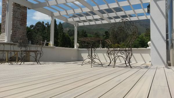 composite decking 33